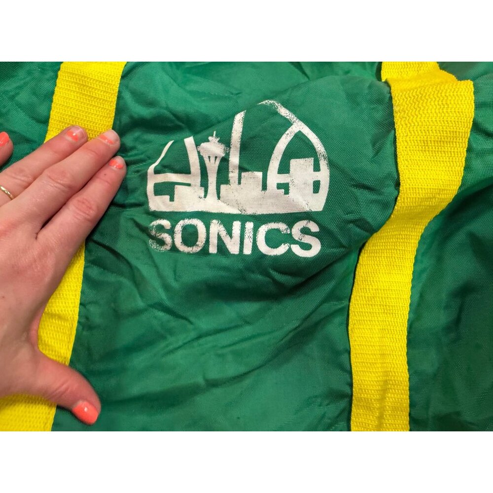 VTG 90s NBA Seattle SuperSonics SeaFirst Bank Duffle Bag - Picture 3 of 5